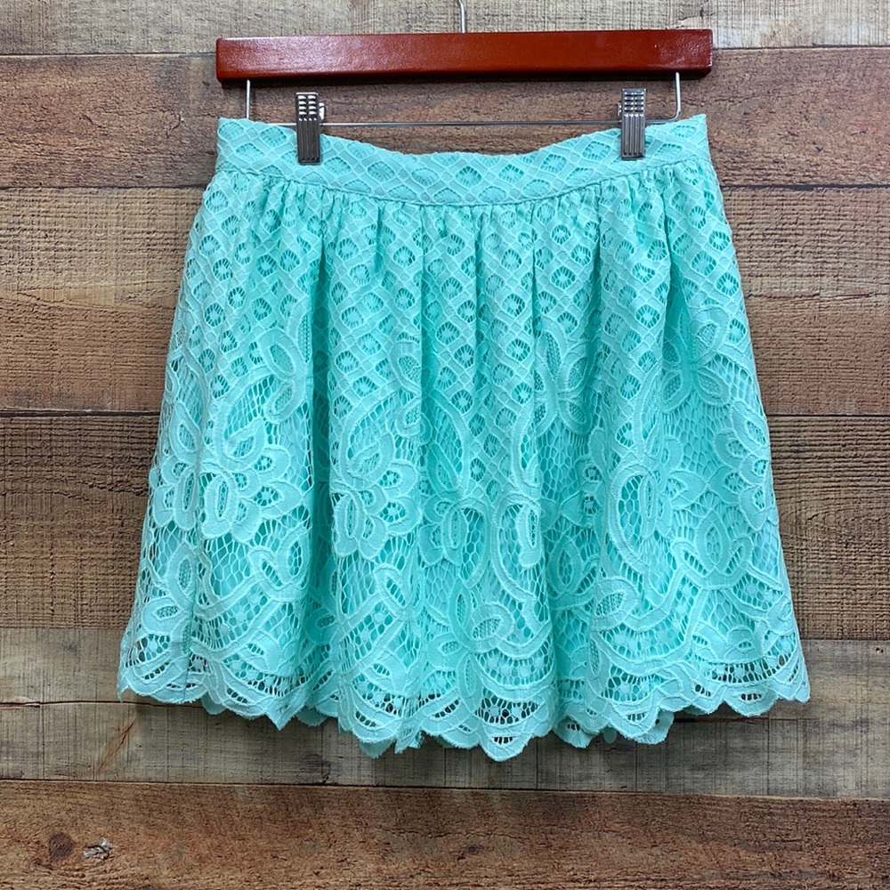Forever 21 Mint Green Lace Skirt NWT Medium